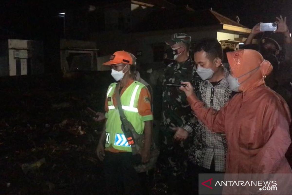 Mensos Risma tinjau dampak banjir bandang di Kota Batu