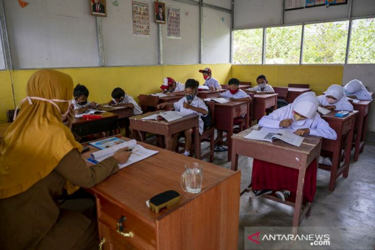 Seluruh daerah di Sulawesi Tengah keluar dari zona orange COVID-19