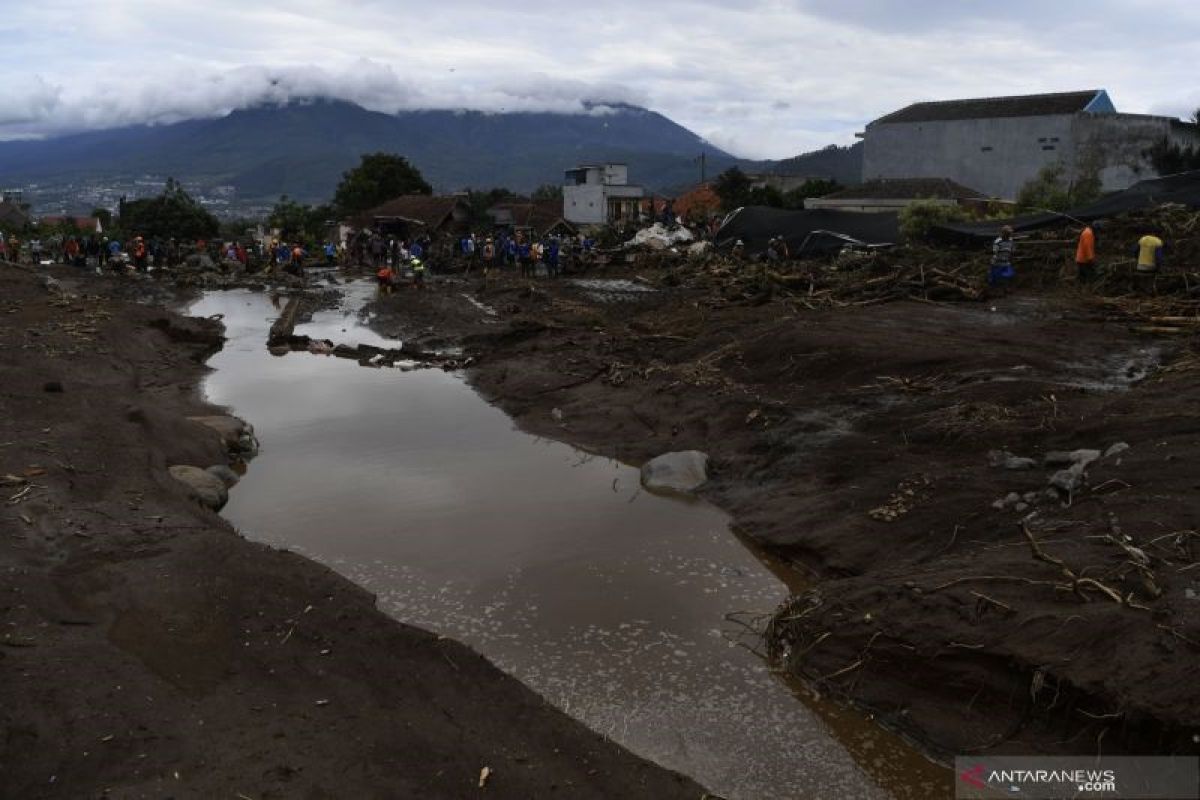 Seluruh korban banjir bandang Kota Batu, Jawa Timur telah ditemukan
