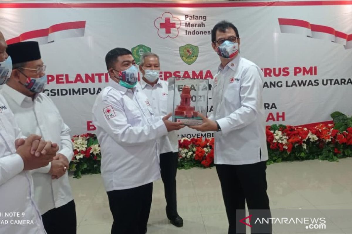 Tohong Pangondian Harahap dilantik jadi Ketua PMI Paluta