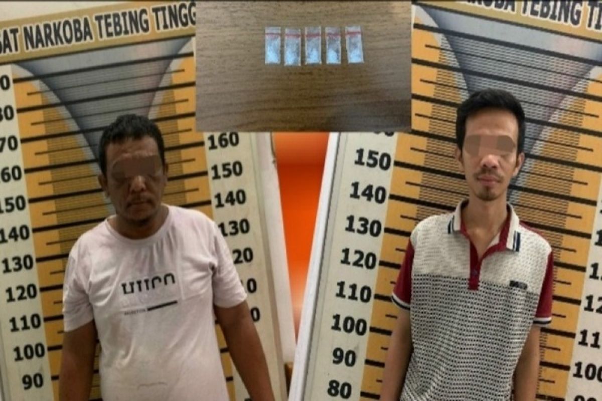 Miliki lima paket sabu dua pria ini ditangkap Sat Narkoba Polres Tebing Tinggi