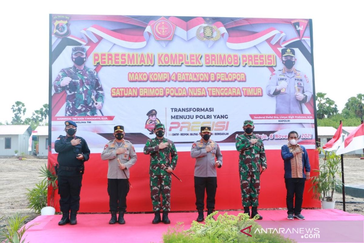 Pangdam Udayana dampingi Panglima TNI tinjau vaksinasi di Labuan Bajo