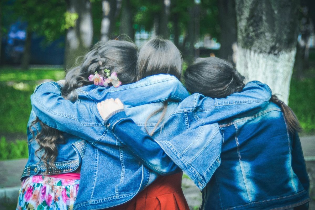 Memberi perhatian positif pada orang lain tanda Anda sehat mental