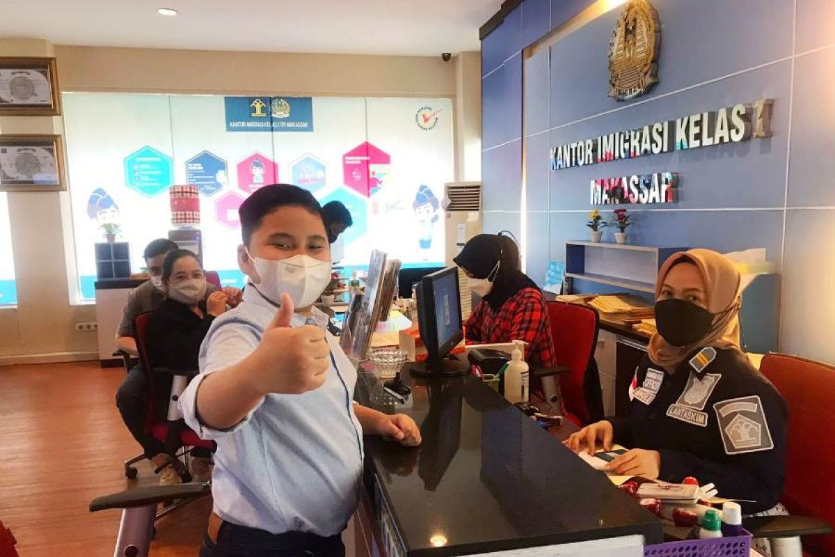 Kanim Makassar layani pemohon paspor di hari libur
