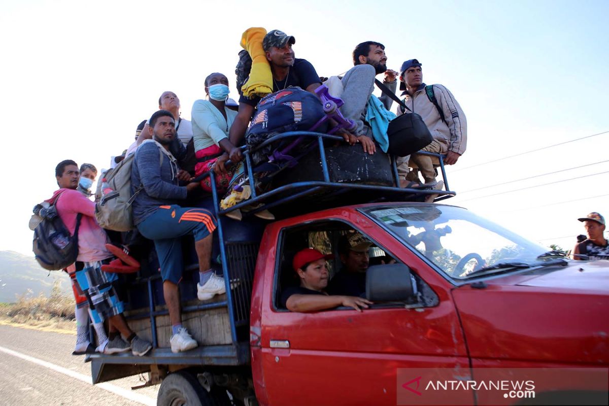 Otoritas Meksiko temukan ratusan migran asal 12 negara di dalam truk