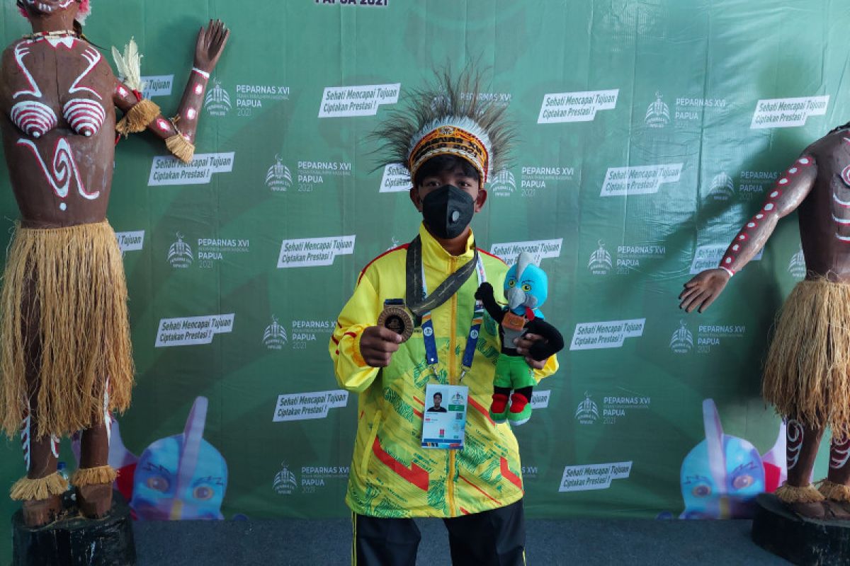 Debu Gerry dan Siti langsung pecahkan rekor nasional di Peparnas Papua