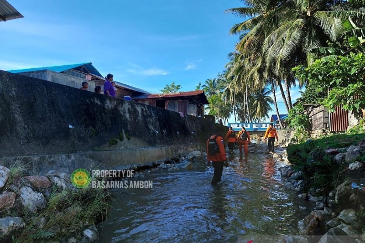 Tim SAR belum temukan bocah lima tahun terseret banjir