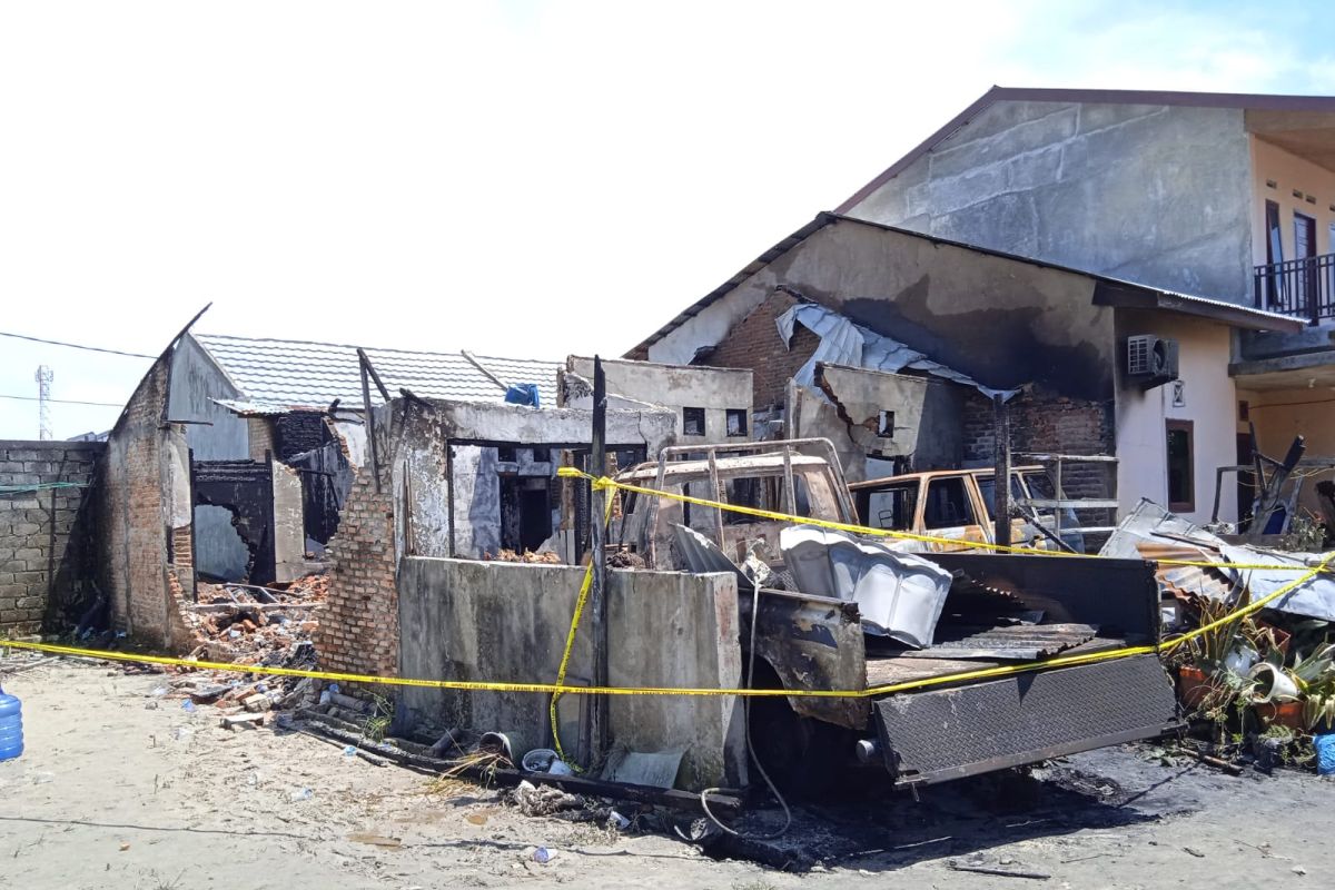 Empat tewas saat kebakaran di Kubang Jaya Kampar, korban ditemukan berpelukan