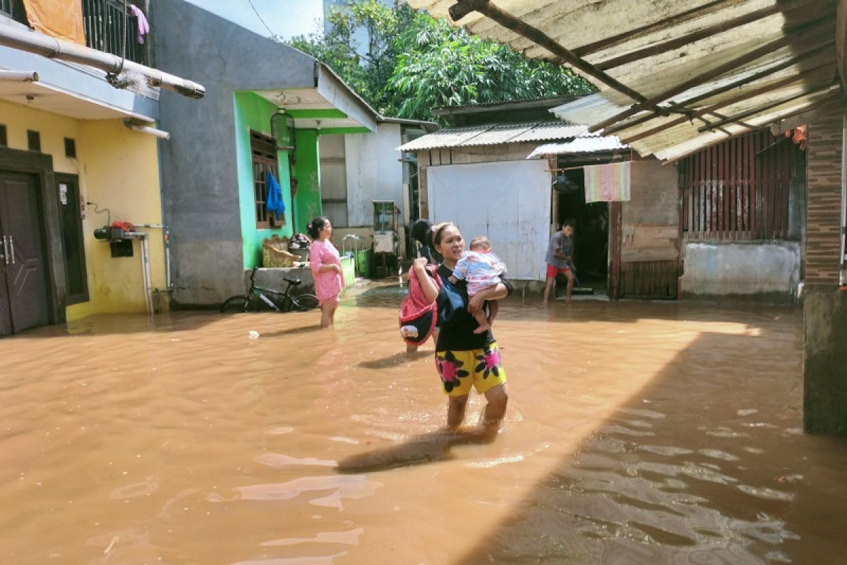 Pemkot Jakbar petakan wilayah rawan banjir yang jadi perhatian khusus