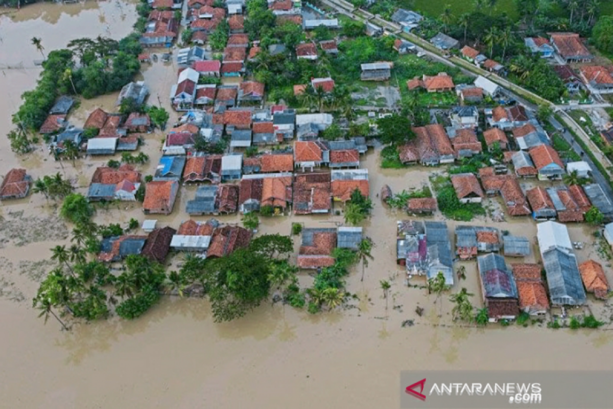 Banjir rendam ratusan rumah di Karawang akibat luapan Sungai Cibeet