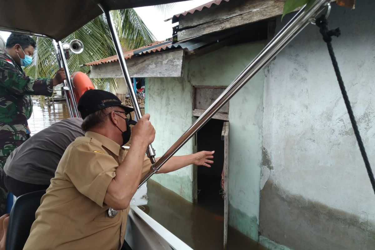 Bencana banjir, bantuan kemanusiaan terus mengalir di Sekadau