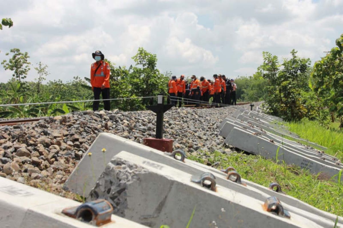 KAI Daop 4 Semarang petakan 51 titik jalur KA musim hujan