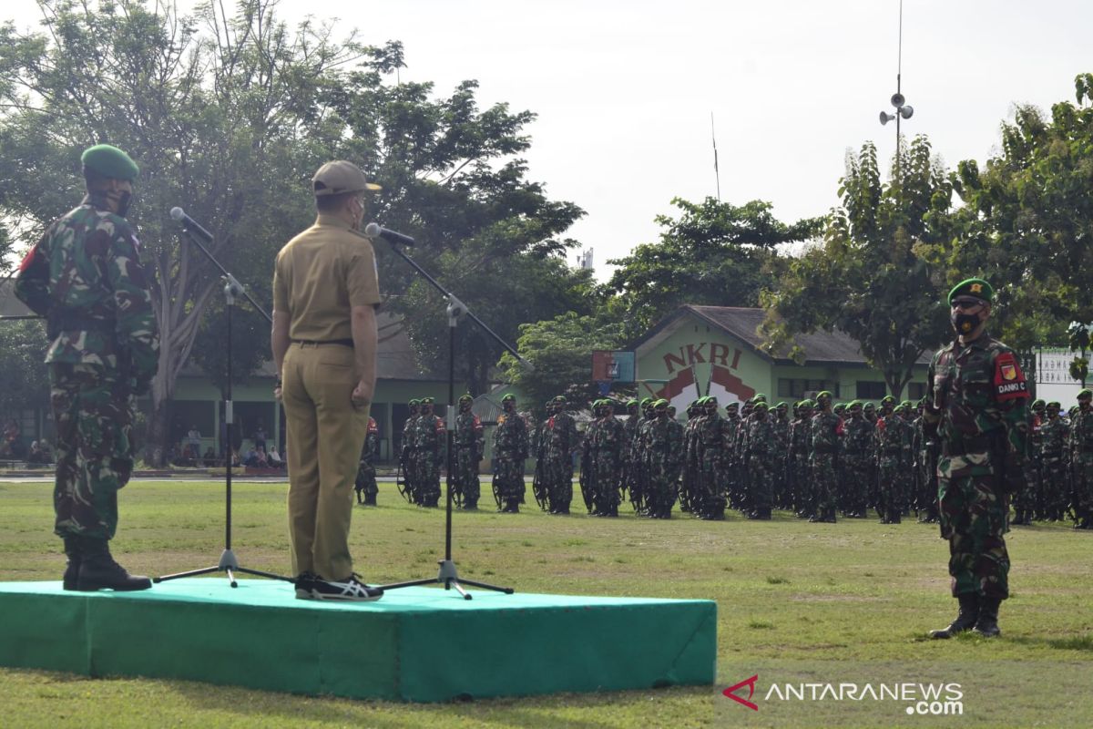 Wali Kota Palu  lepas prajurit TNI Raksatama bertugas di perbatasan PNG