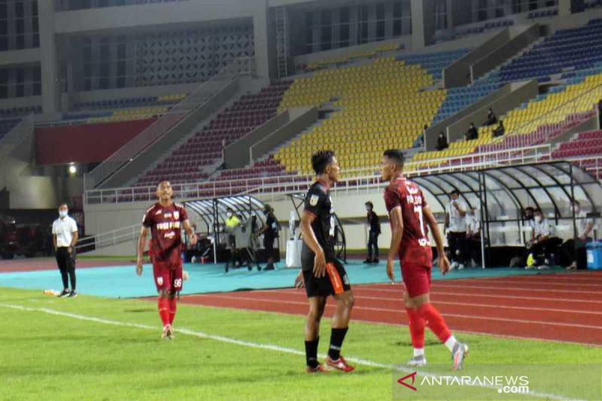 Persis pesta gol ke gawang Persijap