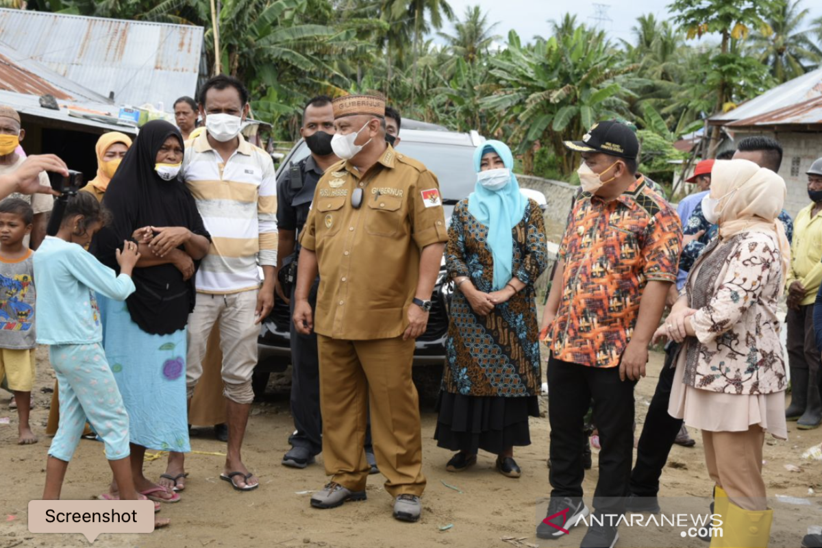 Alat berat dikerahkan untuk atasi banjir di Kabupaten Gorontalo