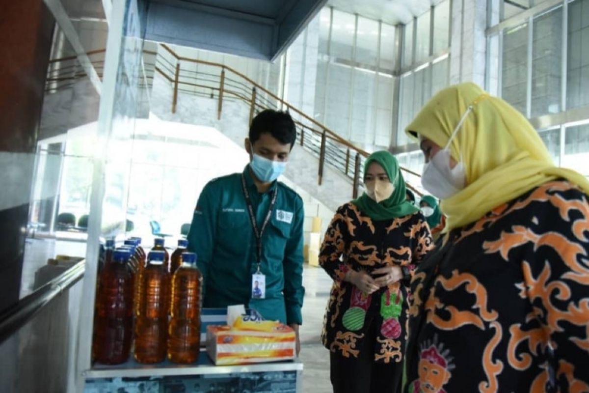 ATM Sedekah Minyak jelantah tersedia di Kantor Wali Kota Jaktim