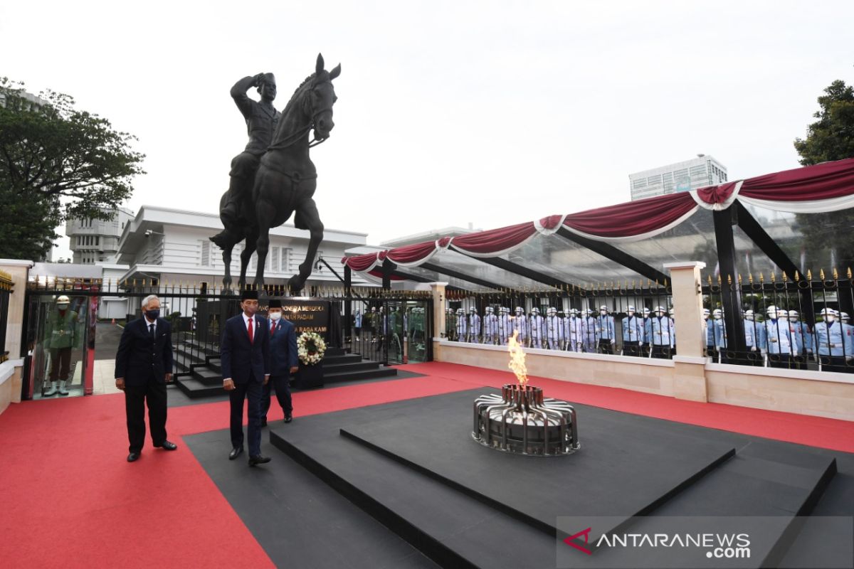 Presiden Jokowi resmikan Tugu Api di Kementerian Pertahanan