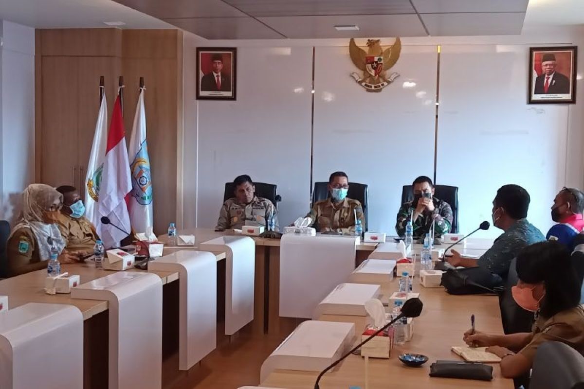 Pemkot Sorong panggil Pertamina terkait antrean panjang kendaraan bermotor di SPBU