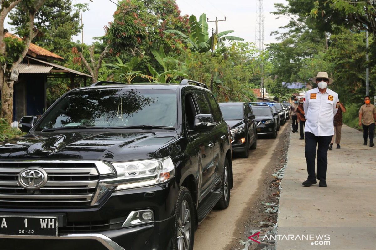 Pulihkan Ekonomi Melalui Pariwisata, Pemprov Banten Tingkatkan Kualitas Jalan Menuju Anyer