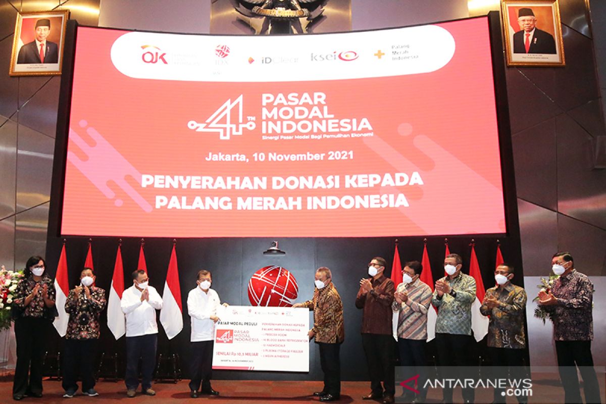 Sambut Hari Pahlawan, pasar modal Indonesia beri bantuan alat ke PMI
