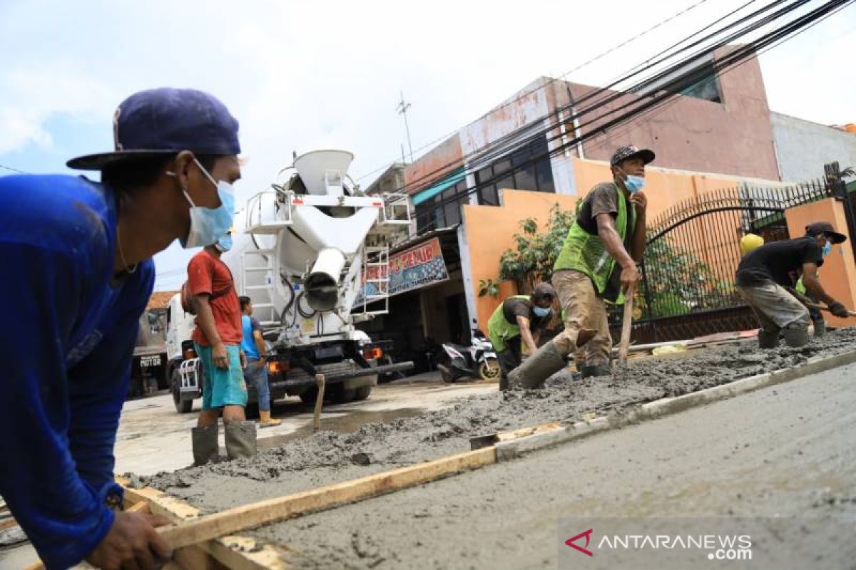 Dinas PUPR Tangerang lakukan normalisasi dan bangun jembatan atasi genangan