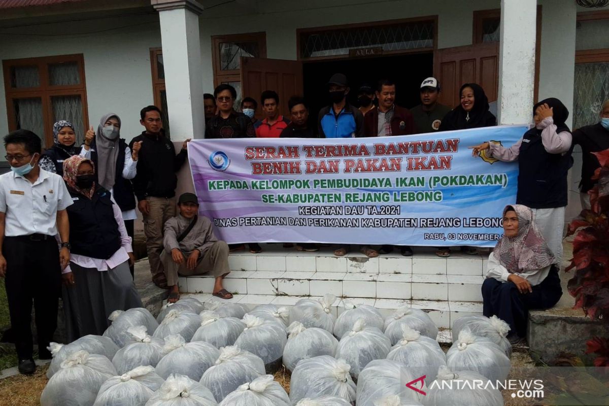 Dinas Rejang Lebong salurkan bantuan perikanan untuk 20 kelompok