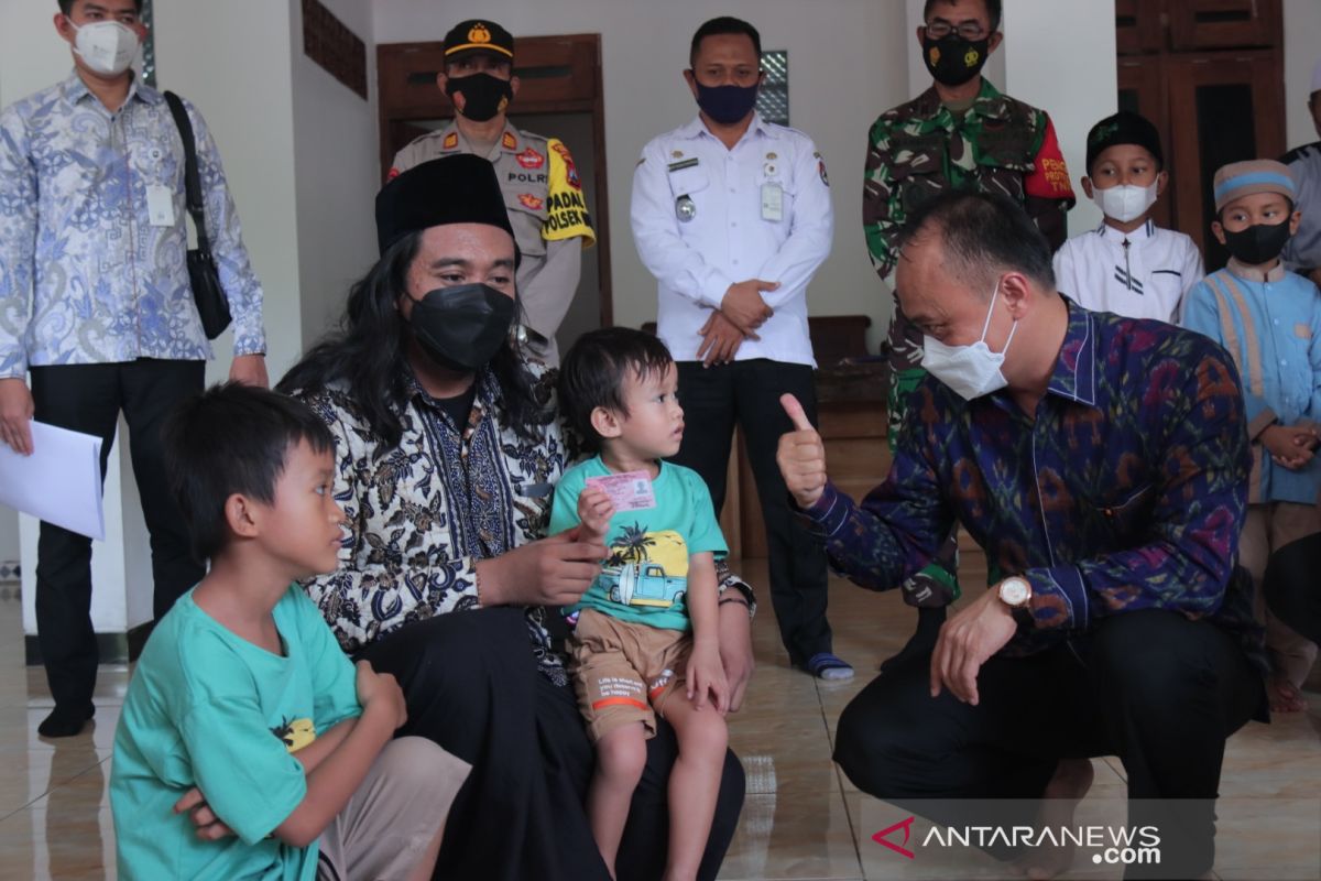 Dirjen Dukcapil tuntaskan akta lahir anak bernama terpanjang di Tuban