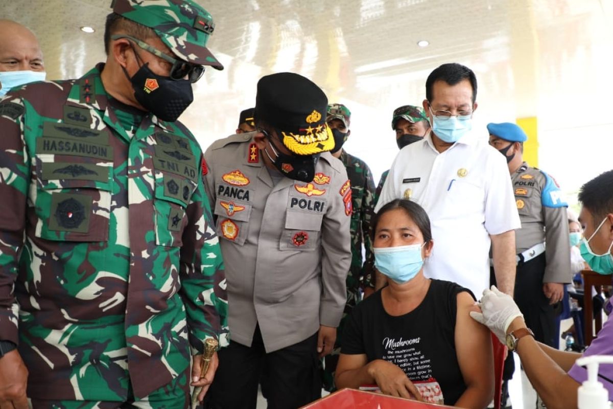 Polda Sumut gelar serbuan vaksin di Hari Pahlawan di Nias