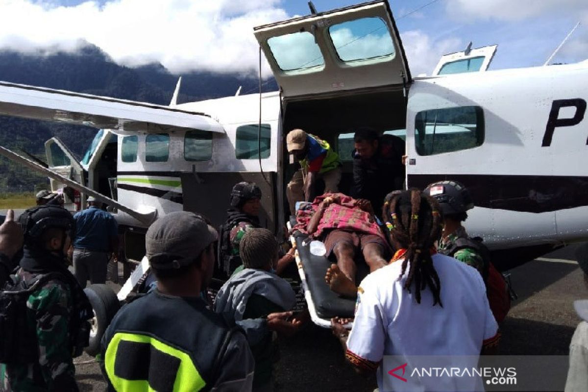 Korban penembakan di Kampung Mamba dievakuasi ke Timika