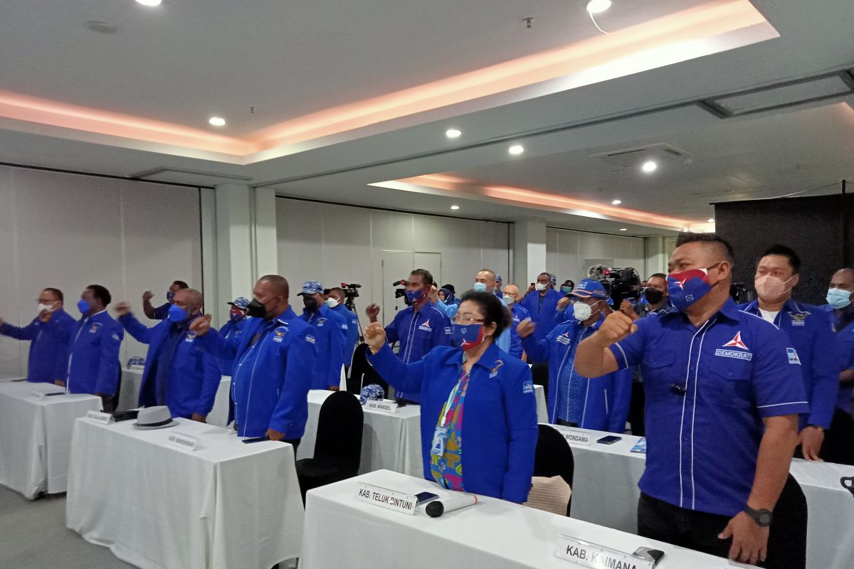 Bupati Raja Ampat pimpinan Demokrat Papua Barat