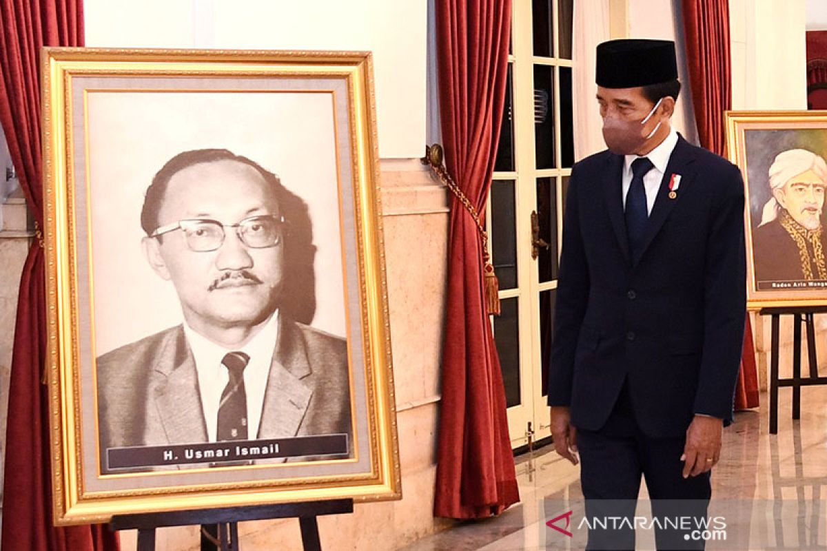 Presiden Jokowi berikan gelar pahlawan nasional kepada empat tokoh