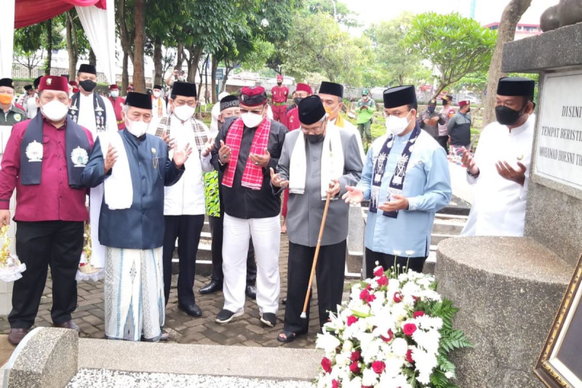 Anies: Ziarah ke makam Thamrin jadi giat rutin saat Hari Pahlawan