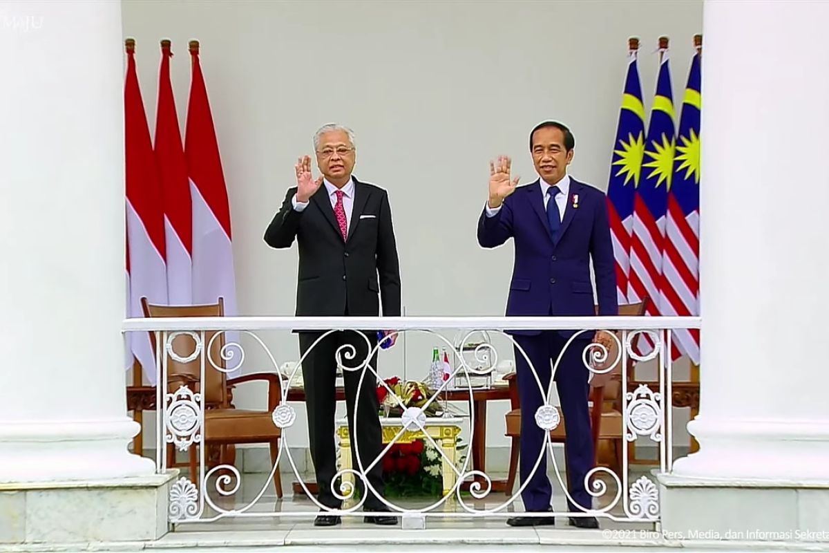 Indonesia, Malaysia agree to open border