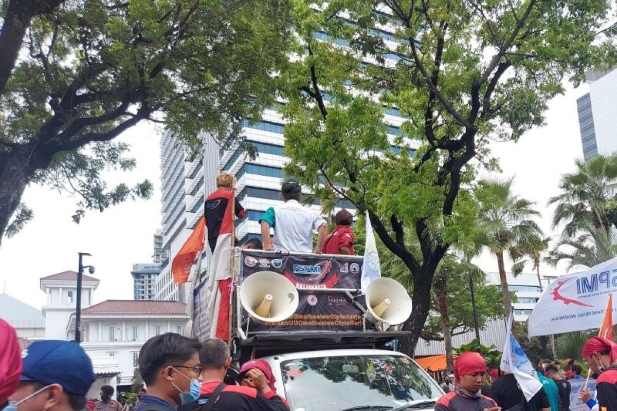 Polisi fasilitasi perwakilan buruh untuk bertemu KSP untuk sampaikan tuntutan