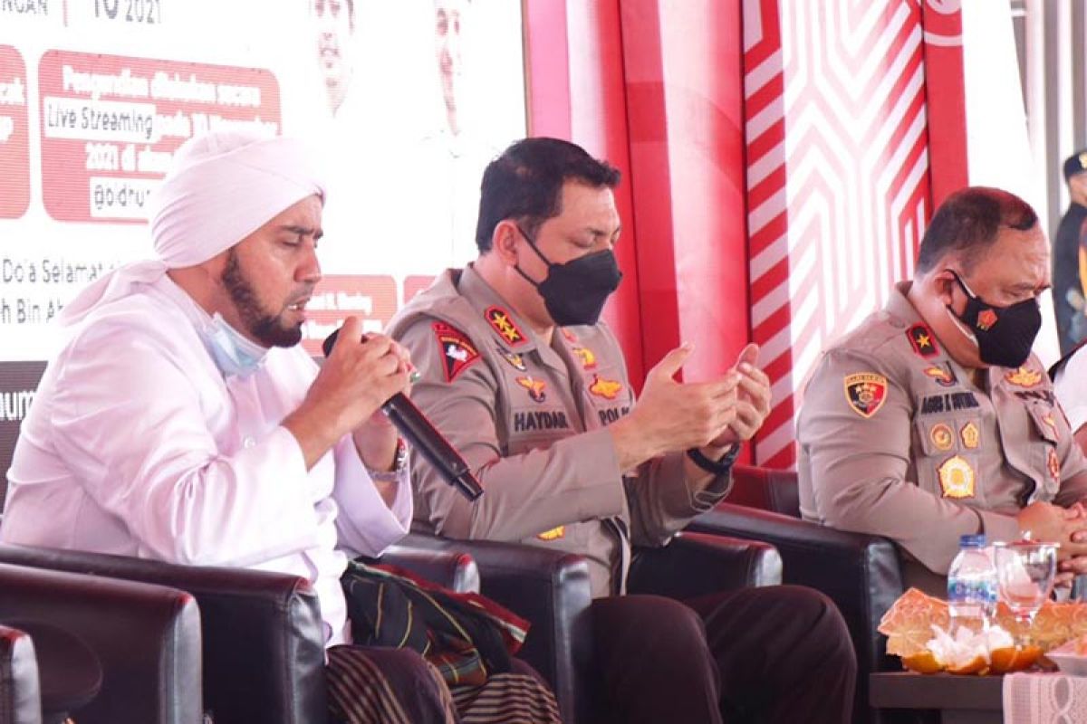 Shalawat Habib Syech bin Abdul Qodir Assegaf warnai vaksinasi di Aceh Besar