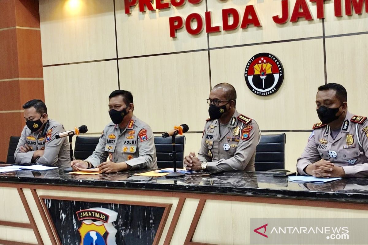 Menjadi tersangka, sopir Vanessa Angel ditahan di Polres Jombang