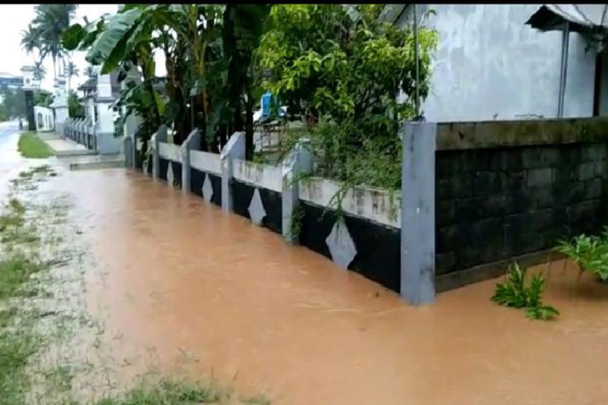 BPBD Gunung Kidul masih mendata dampak banjir dan tanah longsor