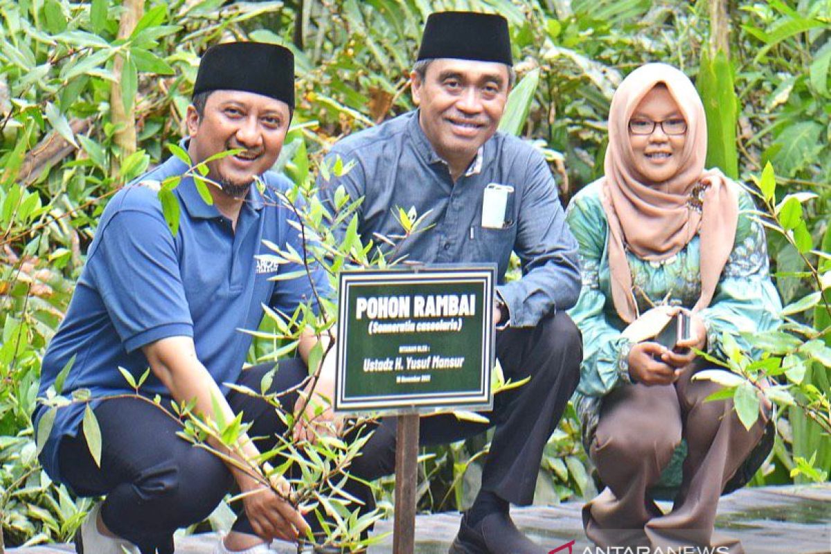 Yusuf Mansur mendukung restorasi mangrove rambai lestarikan bekantan