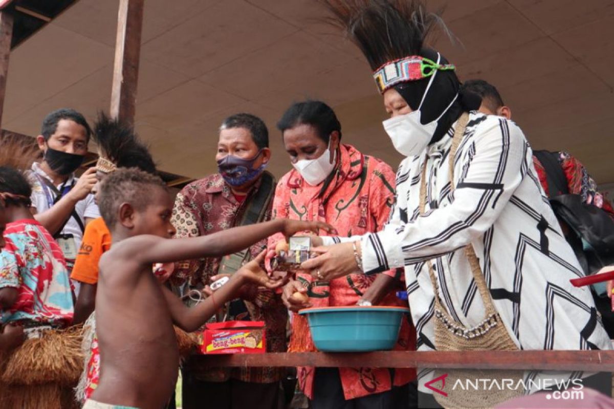 Risma sebut perlu kerja keras antisipasi genangan di Kabupaten Asmat