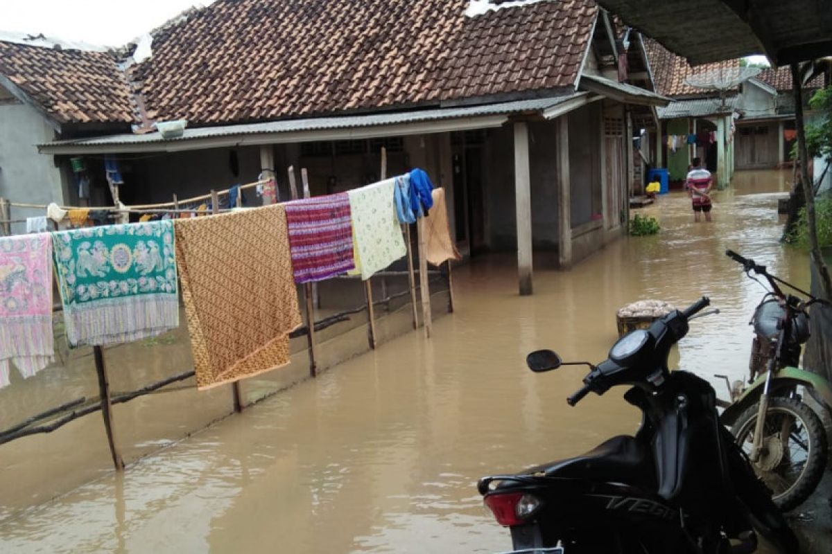 Dua desa di Kabupaten OKU Sumsel dilanda banjir