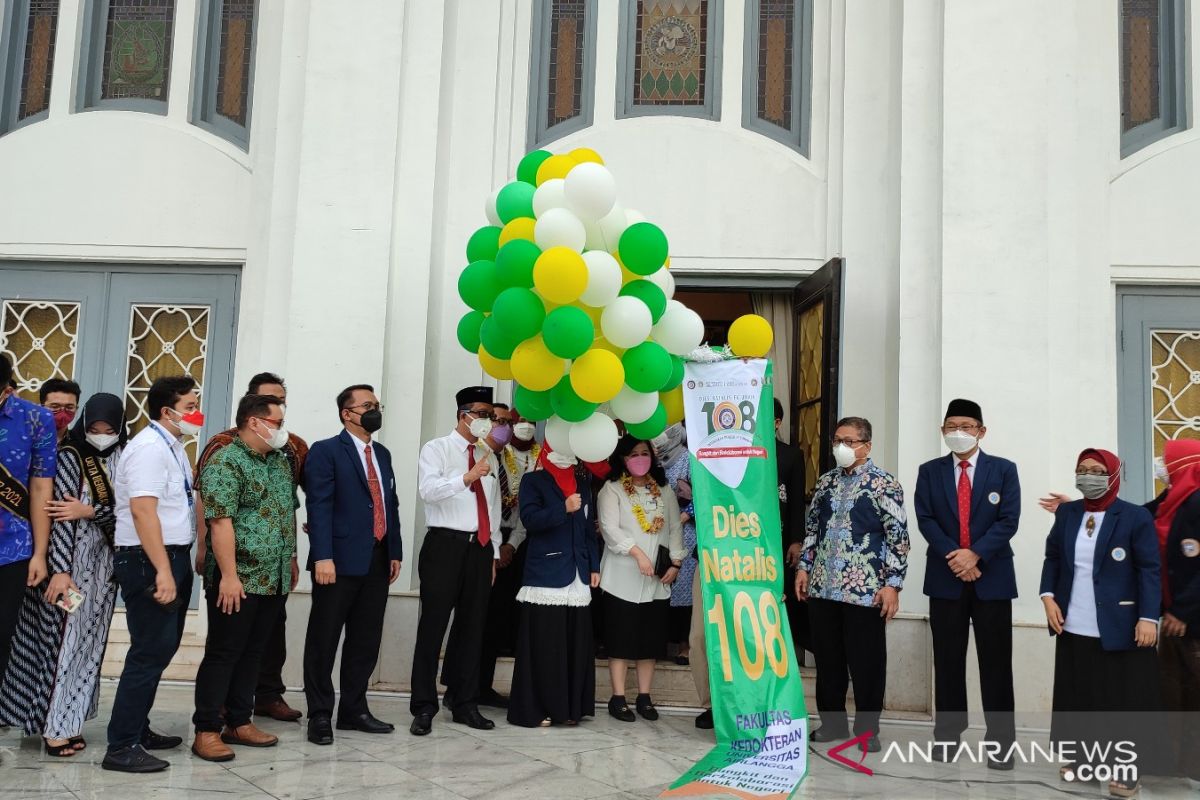 FK Unair gelar peringatan Pendidikan Dokter di Surabaya ke-108 secara hybrid