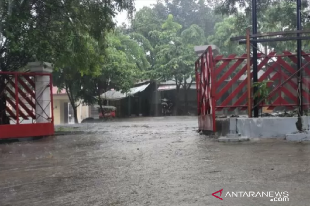 BMKG: waspadai curah hujan sangat tinggi di Flores bagian barat