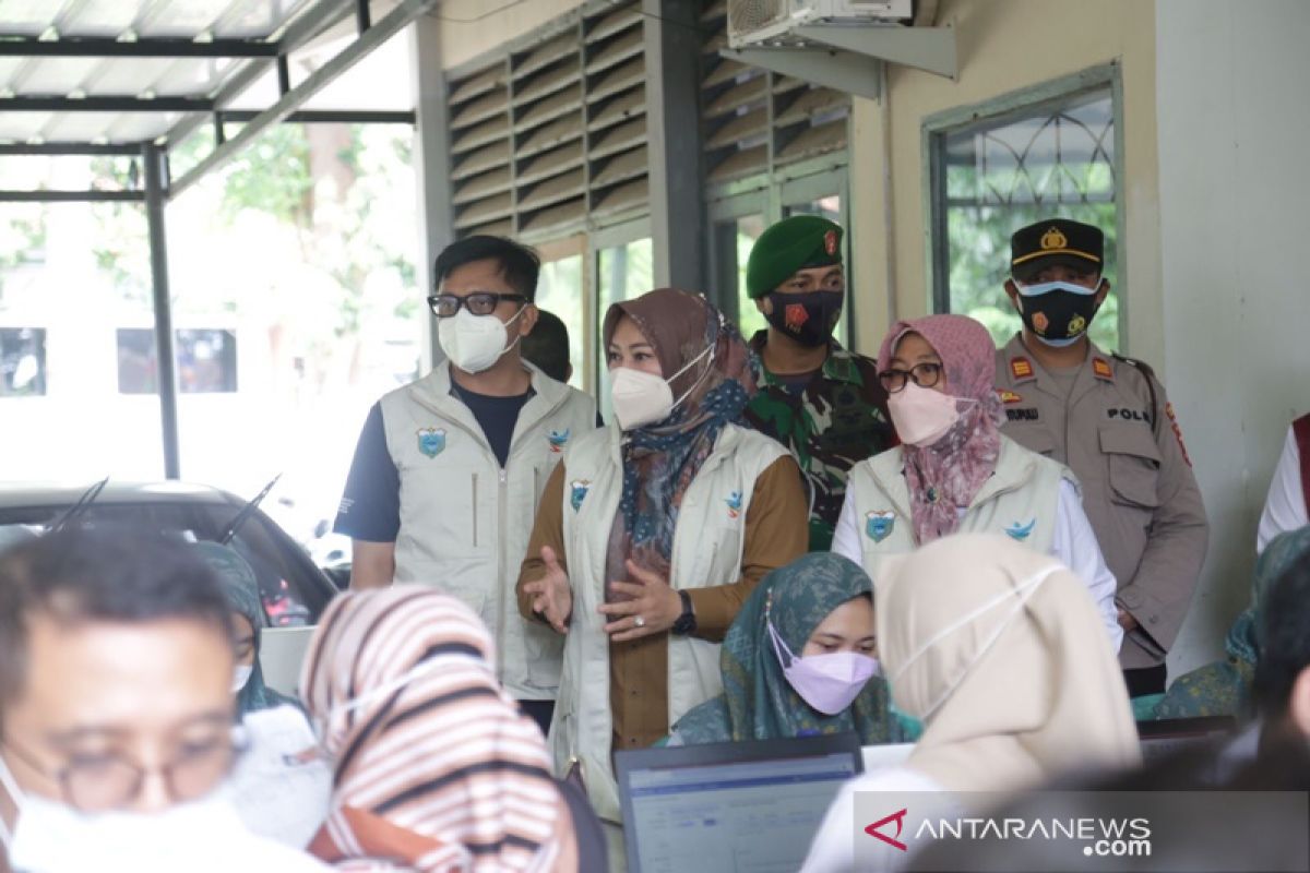 Percepat vaksinasi, Pemkab Pandeglang gelar gebyar vaksinasi COVID-19 serentak di 35 Kecamatan