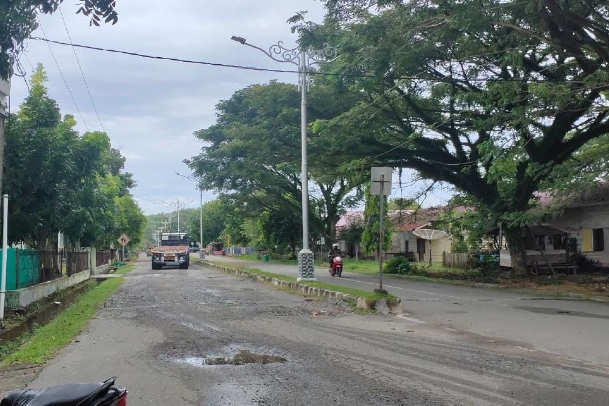 Ini kondisi jalan menuju Pelabuhan Calang