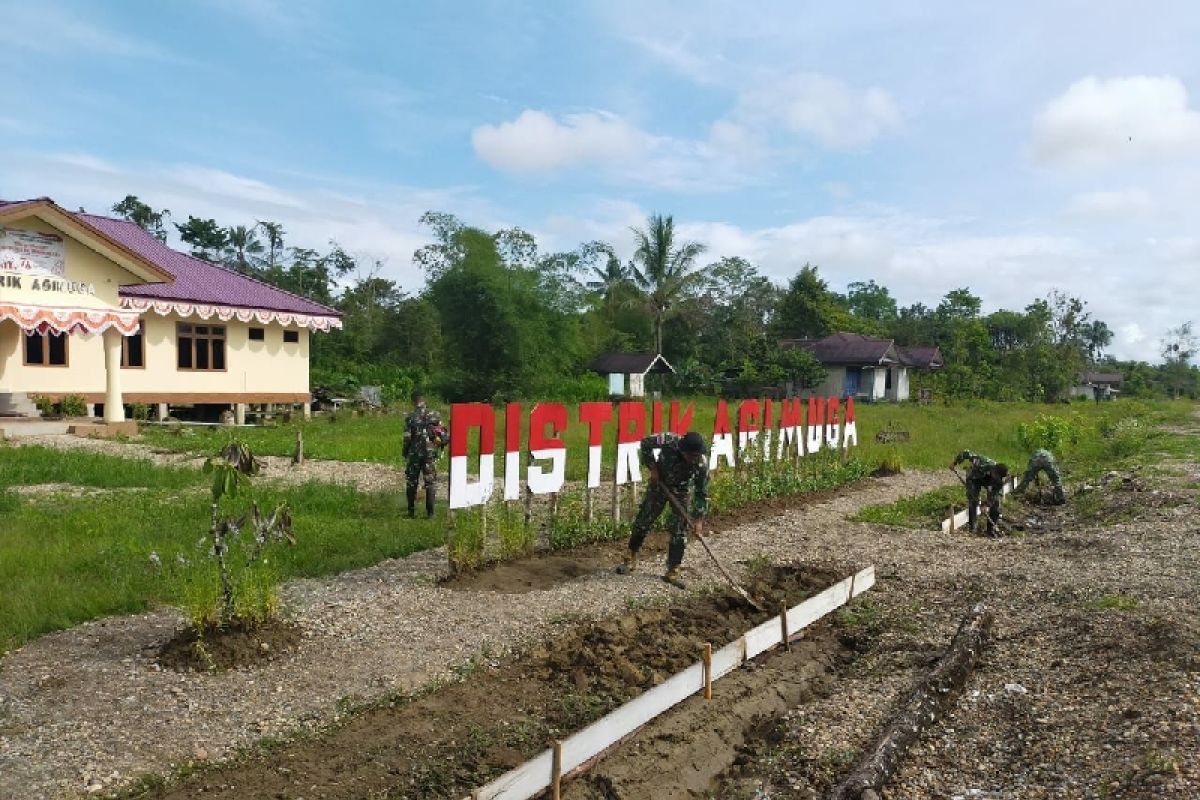 Kantor distrik pedalaman Mimika Papua direhab