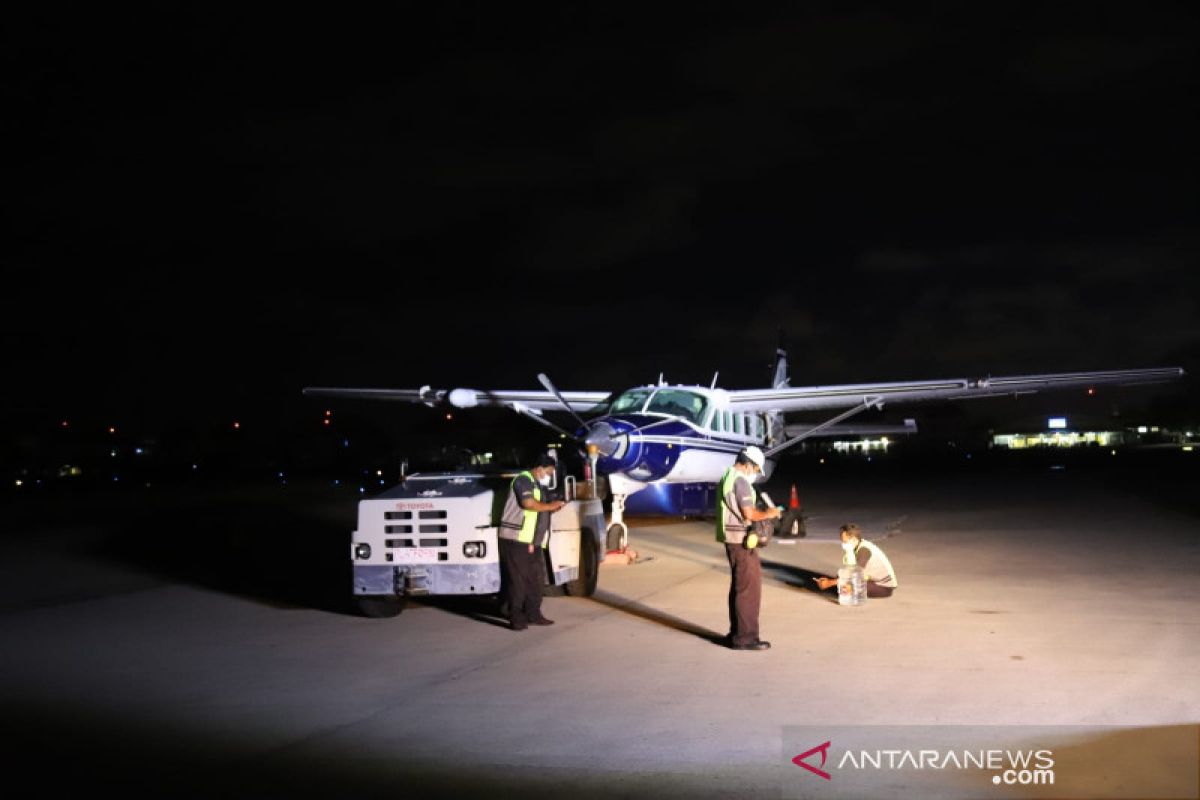 Pesawat Cessna Dimonim Air pecah ban di Bandara Ngurah Rai Bali