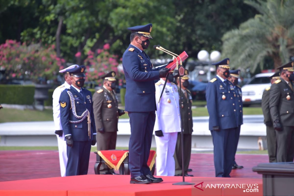 Marsekal Hadi lantik 122 Perwira Prajurit Karier tenaga kesehatan