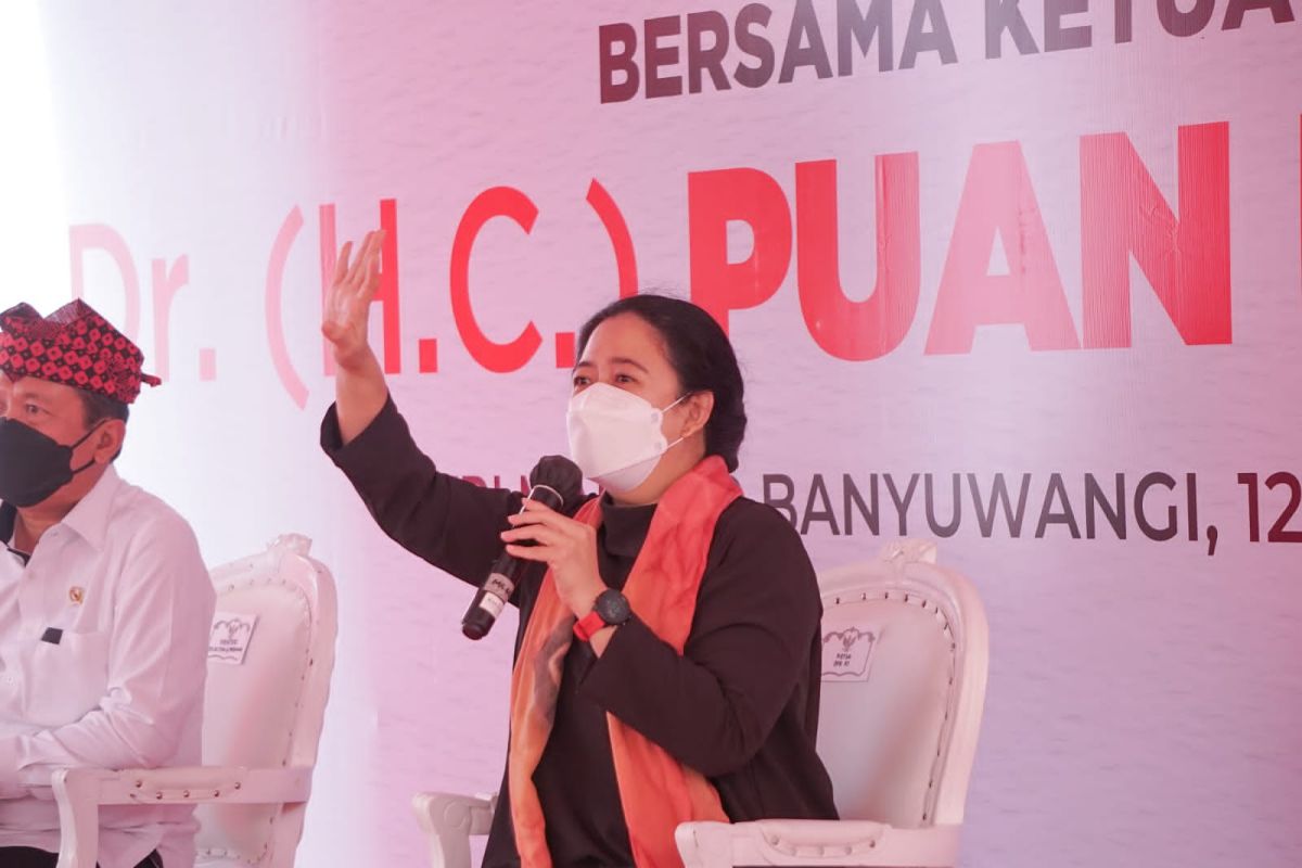 Puan Maharani dialog dan gelontorkan bantuan untuk nelayan Banyuwangi