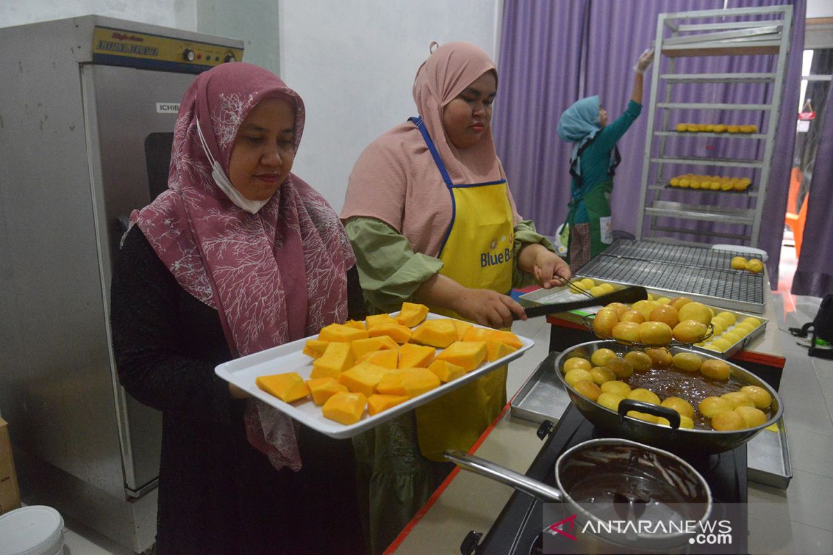 UMKM donat berbahan pangan tradisional bangkit di tengah pandemi