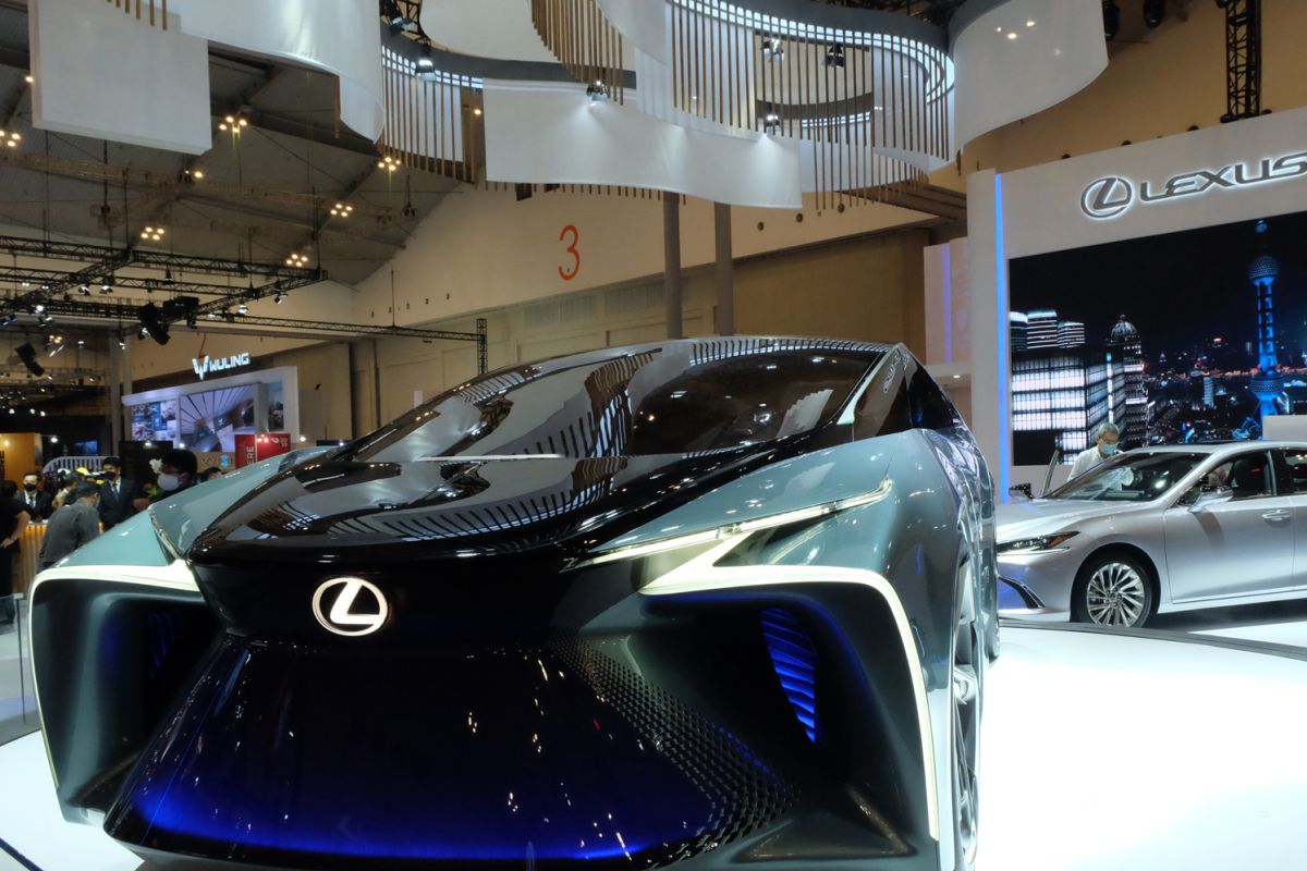 Melantai di GIIAS 2021, Lexus pamerkan mobil bervisi elektrifikasi